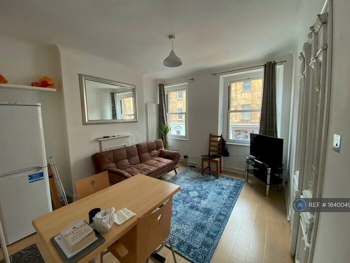 2 Bedroom Flat To Rent In Anglo Terrace, Bath, BA1
