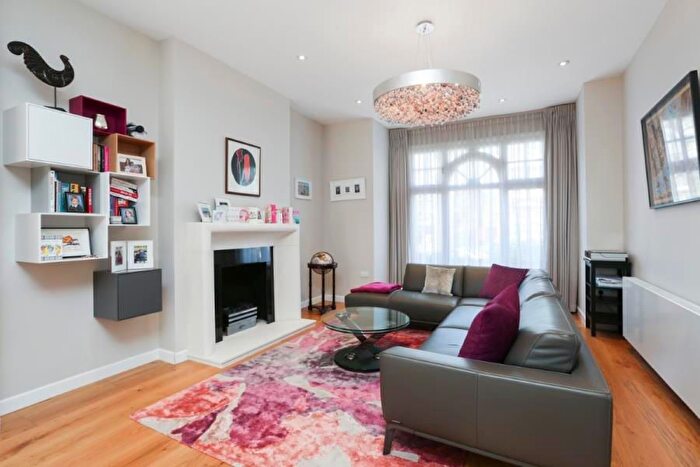 4 Bedroom Property To Rent In Westbere Road, West Hampstead, NW2