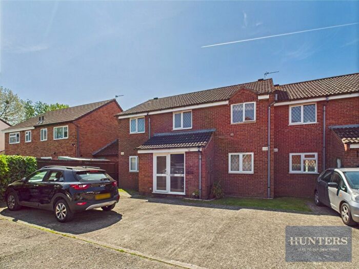 1 Bedroom Flat To Rent In Welwyn Mews, Up Hatherley, Cheltenham, GL51