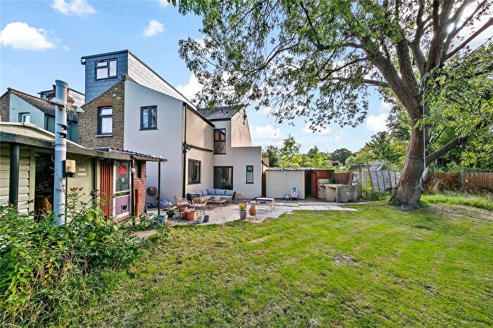 3 Bedroom Semi-Detached House For Sale In Myrtle Road, Hampton Hill, TW12