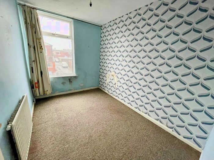 3 Bedroom Terraced House For Sale In Stephen Street South, Bury, BL8