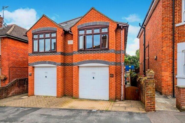 3 Bedroom Semi-Detached House To Rent In Upper Queen Street, Godalming, GU7