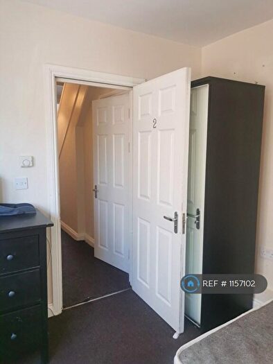 1 Bedroom Flat To Rent In County Rd, Swindon, SN1