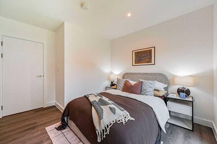 2 Bedroom Flat To Rent In Navigator Place, Kidbrooke, SE3