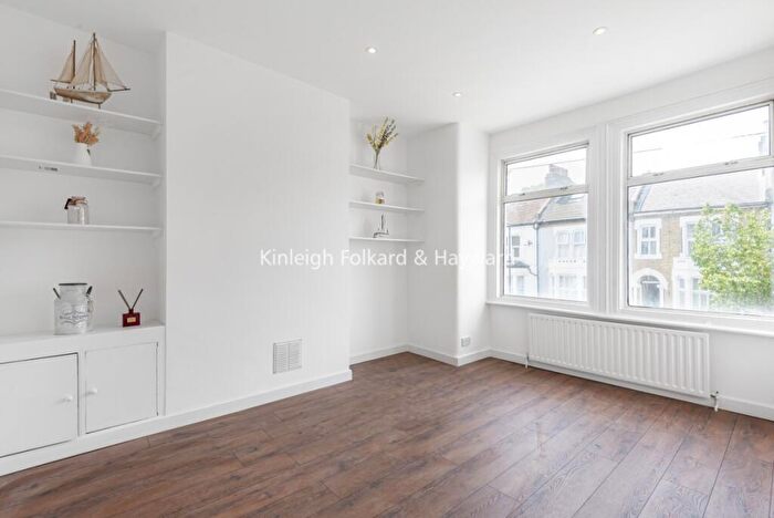 2 Bedroom Flat To Rent In Siddons Road, London, SE23