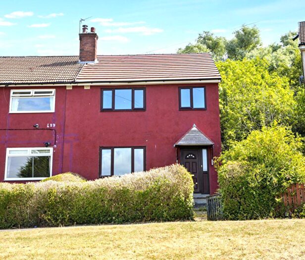 3 Bedroom Semi-Detached House For Sale In Heights Drive, Leeds, LS12