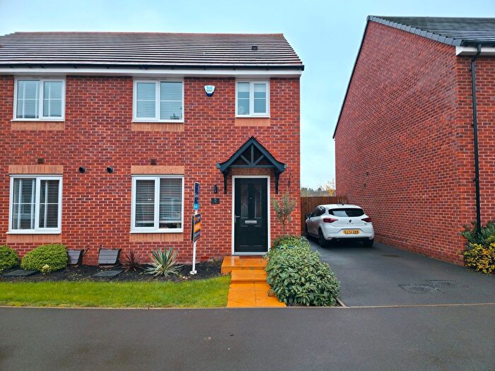 3 Bedroom Semi Detached House For Sale In Down Meadow, Bedworth, Warwickshire, CV12
