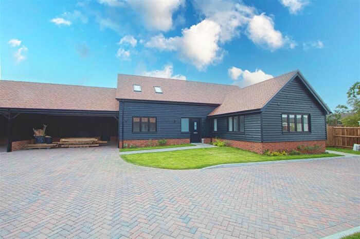 4 Bedroom Detached House For Sale In Coxes Farm Road, Billericay, CM11