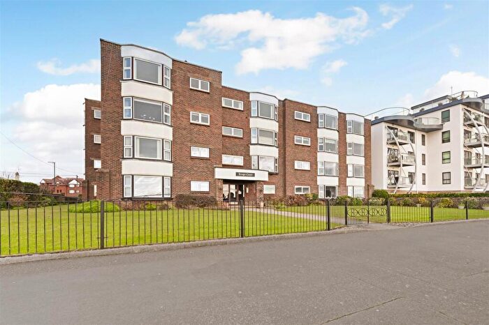 2 Bedroom Apartment To Rent In The Esplanade, Bognor Regis, PO21