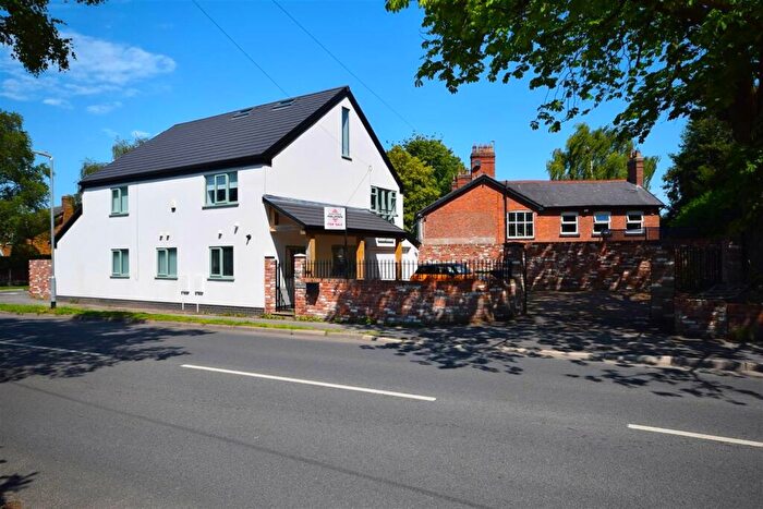 3 Bedroom Detached House For Sale In Dickens Lane, Poynton, SK12