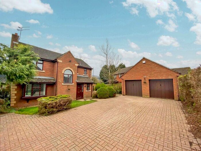 4 Bedroom Detached House To Rent In Broadwells Crescent, Westwood Heath, Coventry, CV4