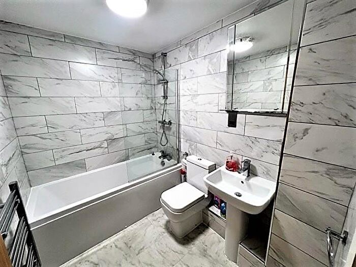 1 Bedroom Flat To Rent In Northgate, City Centre, Bradford, BD1