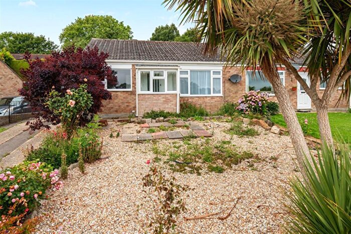 3 Bedroom Bungalow For Sale In Wellfields Drive, Bridport, DT6