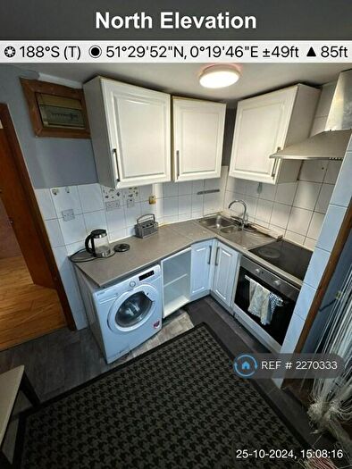 2 Bedroom Flat To Rent In Crammavill Street, Grays, RM16