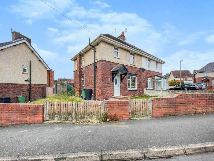 3 Bedroom Semi-Detached House To Rent In Molyneux Road, Dudley, DY2