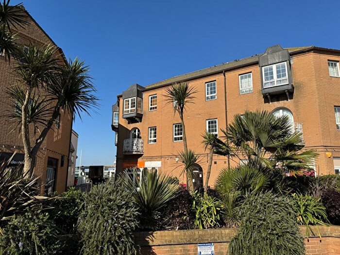 1 Bedroom Apartment For Sale In The Octagon, Brighton Marina Village, Brighton, BN2