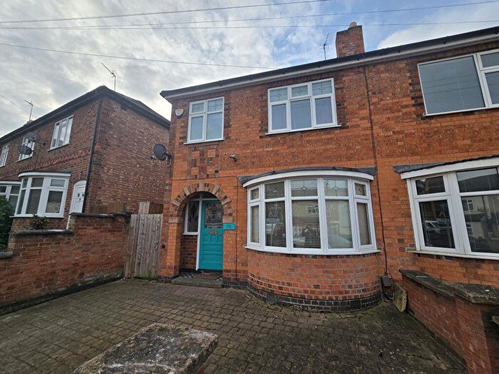 3 Bedroom Semi Detached House To Rent In Richmond Road, Leicester, LE2
