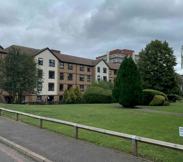 4 Bedroom Property To Rent In Portland Road, London, N15