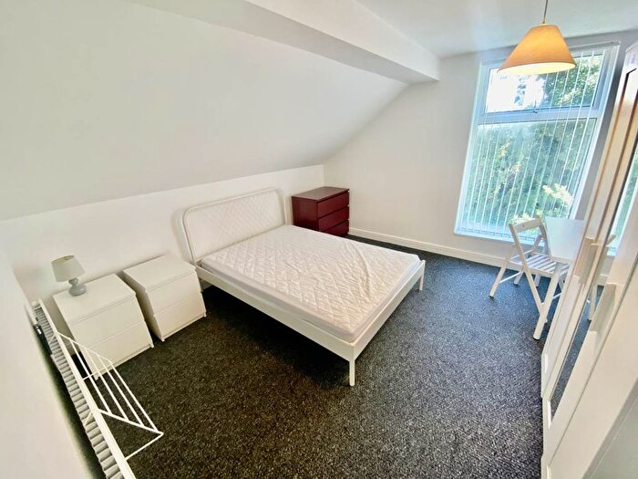 3 Bedroom Flat To Rent In Mirador Crescent, Uplands, Swansea, SA2