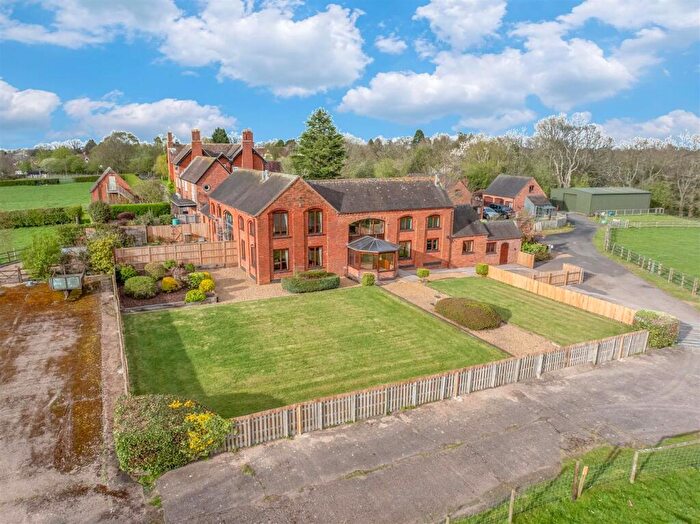 2 Bedroom Barn Conversion To Rent In Malthouse Lane, Earlswood, Solihull, B94