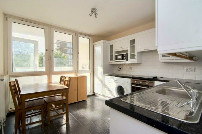 2 Bedroom Maisonette To Rent In Bath Court, St. Luke's Estate, Old Street, London, EC1V