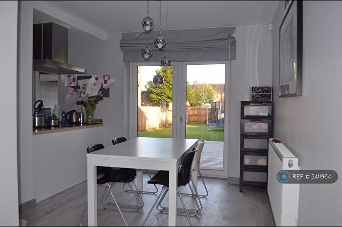 3 Bedroom Semi-Detached House To Rent In Abbey Road, Coventry, CV3