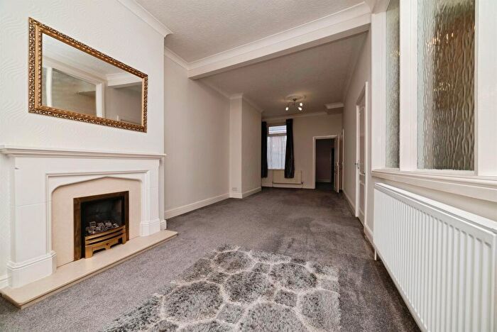 3 Bedroom End Of Terrace House For Sale In Queensgate Street, Hull, HU3