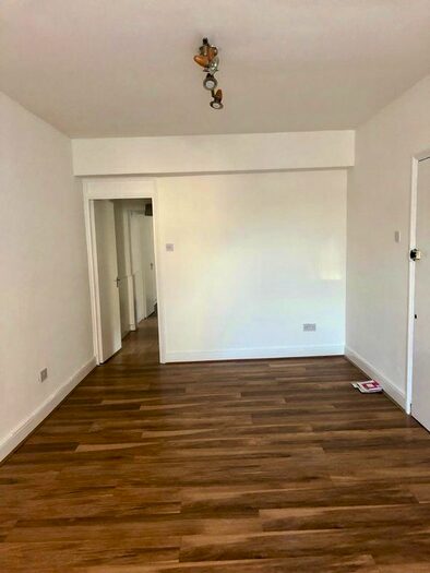 1 Bedroom Flat To Rent In Eccleston Road, London, W13