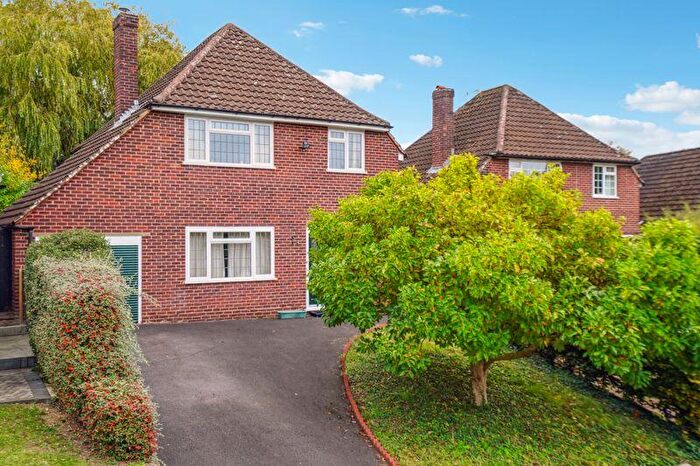3 Bedroom Detached House For Sale In Wakefield Crescent, Stoke Poges, SL2