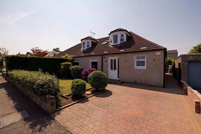 4 Bedroom Semi-Detached House For Sale In Dechmont Road, Edinburgh, EH12