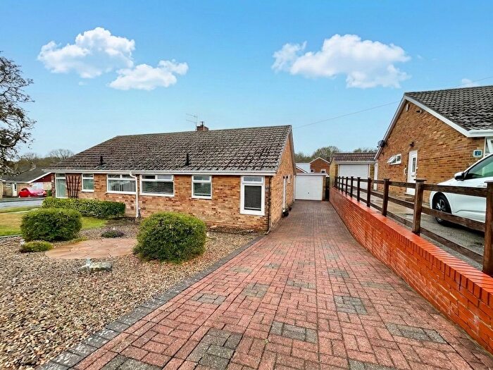 2 Bedroom Semi-Detached Bungalow For Sale In Leighton Close, Scarborough, YO12