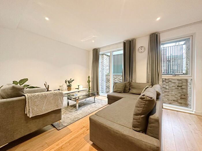 2 Bedroom Flat To Rent In Hand Axe Yard, Kings Cross, WC1X