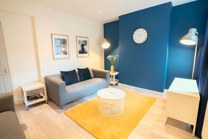 6 Bedroom Terraced House To Rent In Woodside Road, Southampton, SO17