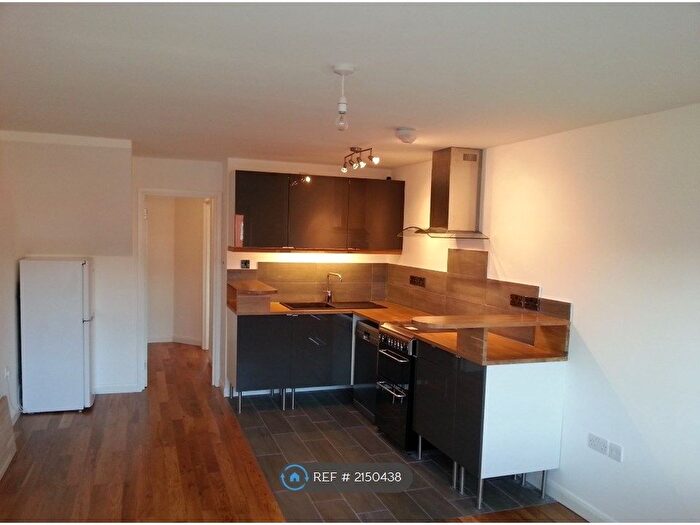 3 Bedroom Maisonette To Rent In Staveley Close, London, E9