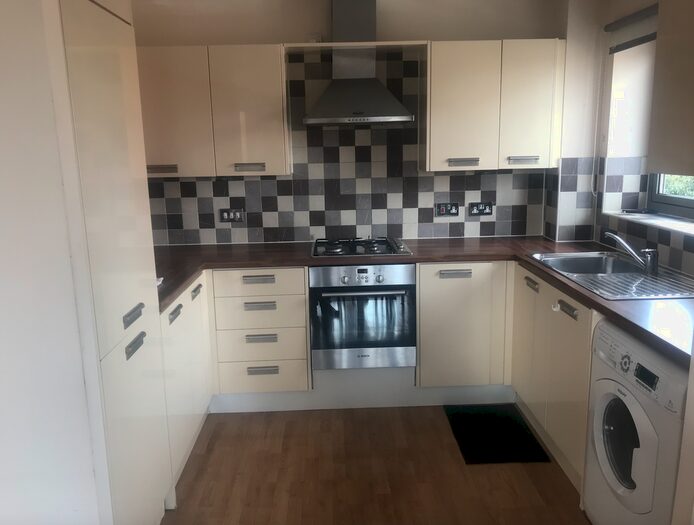2 Bedroom Flat To Rent In Drapers Fields, Coventry, CV1