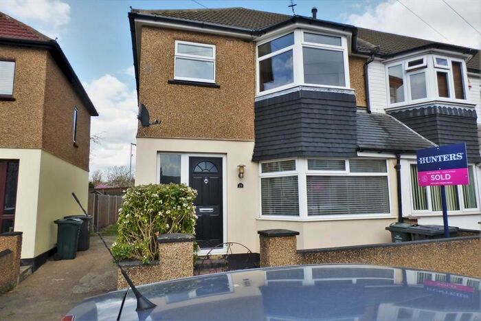 3 Bedroom Semi-Detached House To Rent In Cranford Road, Dartford, Kent, DA1