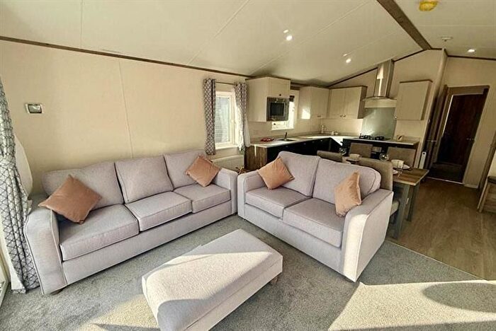 2 Bedroom Park Home For Sale In Craigielands Park, Beattock, Moffat, DG10