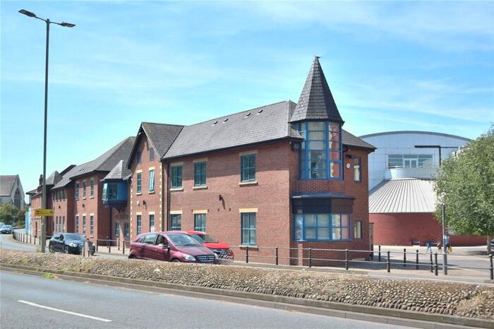 2 Bedroom Flat To Rent In Flat The Registry, - Bruton Way, Gloucester, GL1