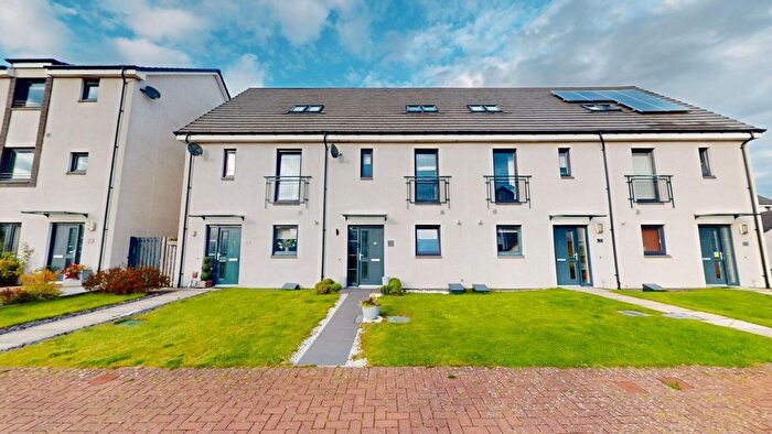 3 Bedroom Terraced House To Rent In Crofton Square, Renfrew, PA4