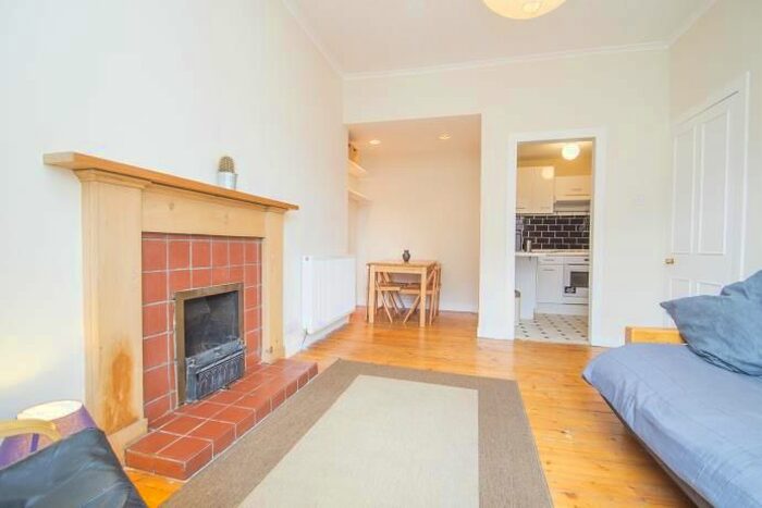 1 Bedroom Flat To Rent In Broughton Road, Broughton, Edinburgh, EH7