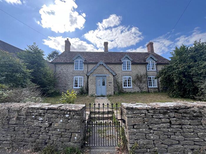 4 Bedroom House To Rent In Longburton, DT9