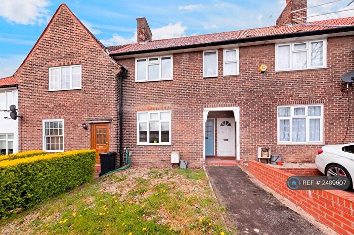 2 Bedroom Terraced House To Rent In Downham Way, Bromley, BR1