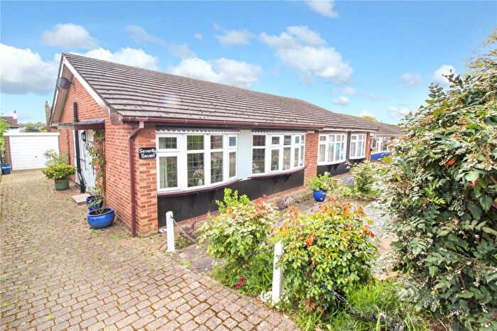 2 Bedroom Bungalow For Sale In Dering Crescent, Leigh-on-Sea, Essex, SS9