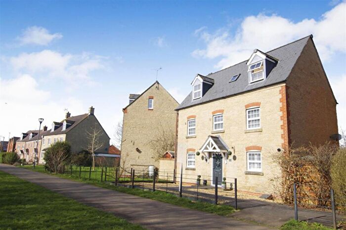 5 Bedroom Detached House To Rent In Charmind Walk, Haydon End, Swindon, SN25