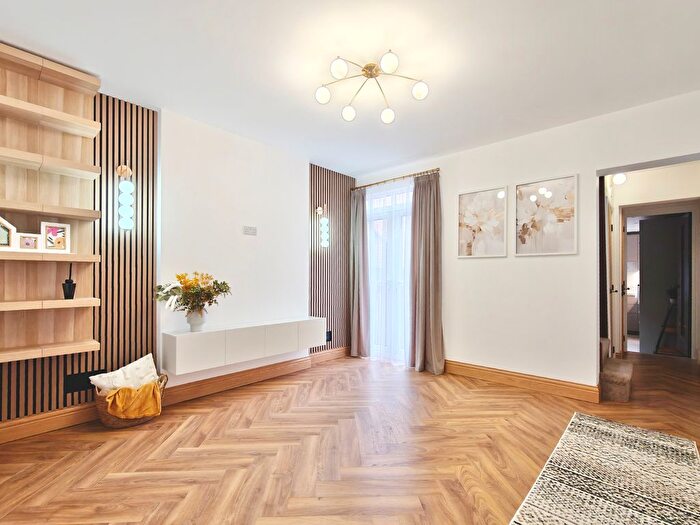 3 Bedroom End Terrace House To Rent In Milverton Road, Birmingham, B23