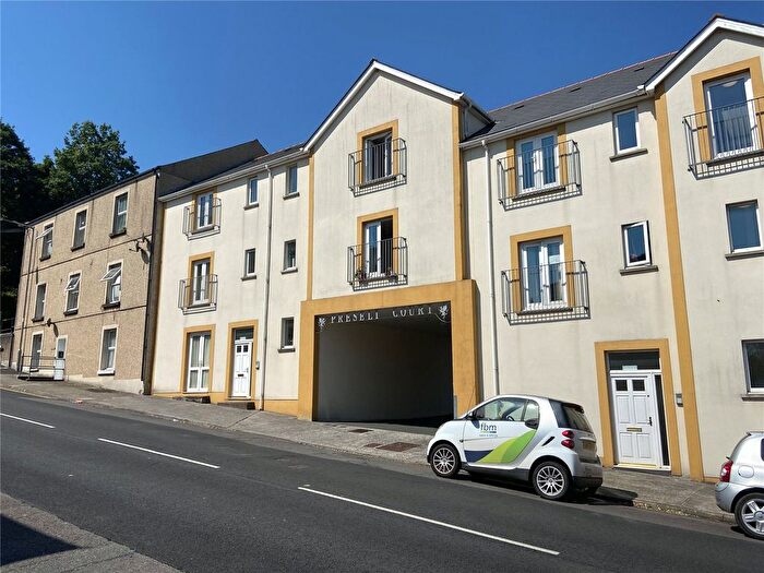 2 Bedroom Flat To Rent In Preseli Court, Pembroke Street, Pembroke Dock, Pembrokeshire, SA72