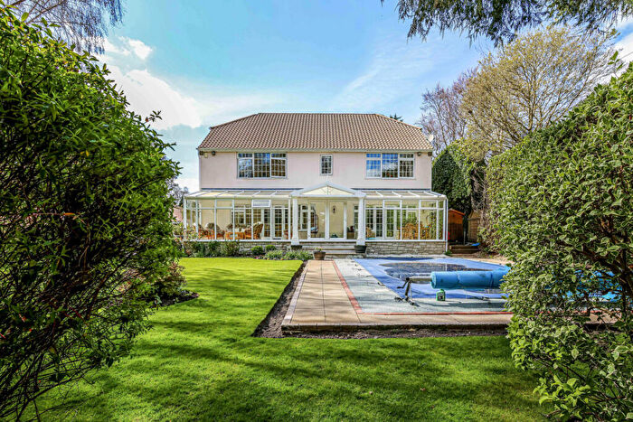 5 Bedroom Detached House For Sale In The Avenue, Poole, BH13