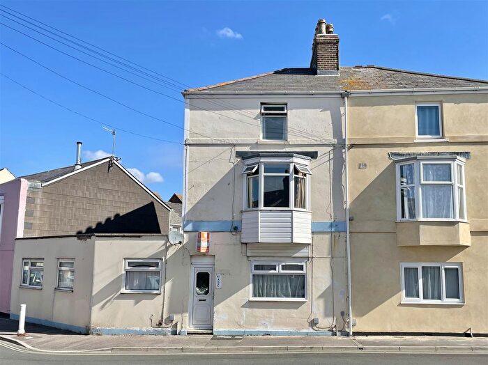 2 Bedroom Flat For Sale In Hardwick Street, Weymouth, DT4