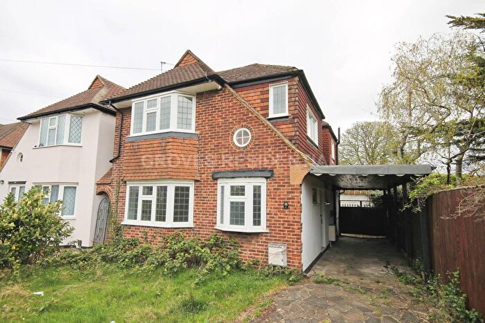 4 Bedroom Semi Detached House To Rent In Blakes Avenue, New Malden, KT3