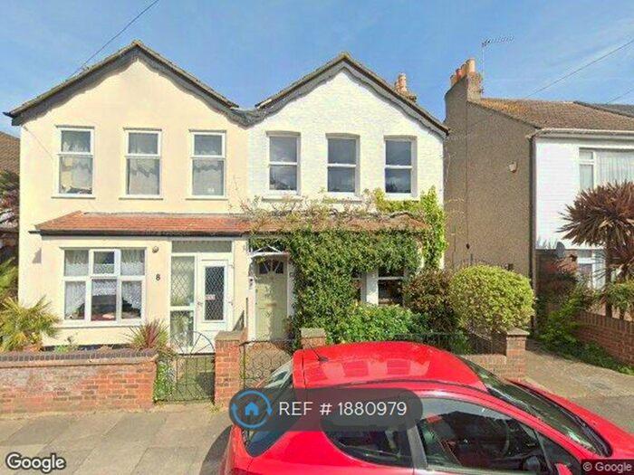 3 Bedroom Semi-Detached House To Rent In Oakfield Road, Ashford, TW15